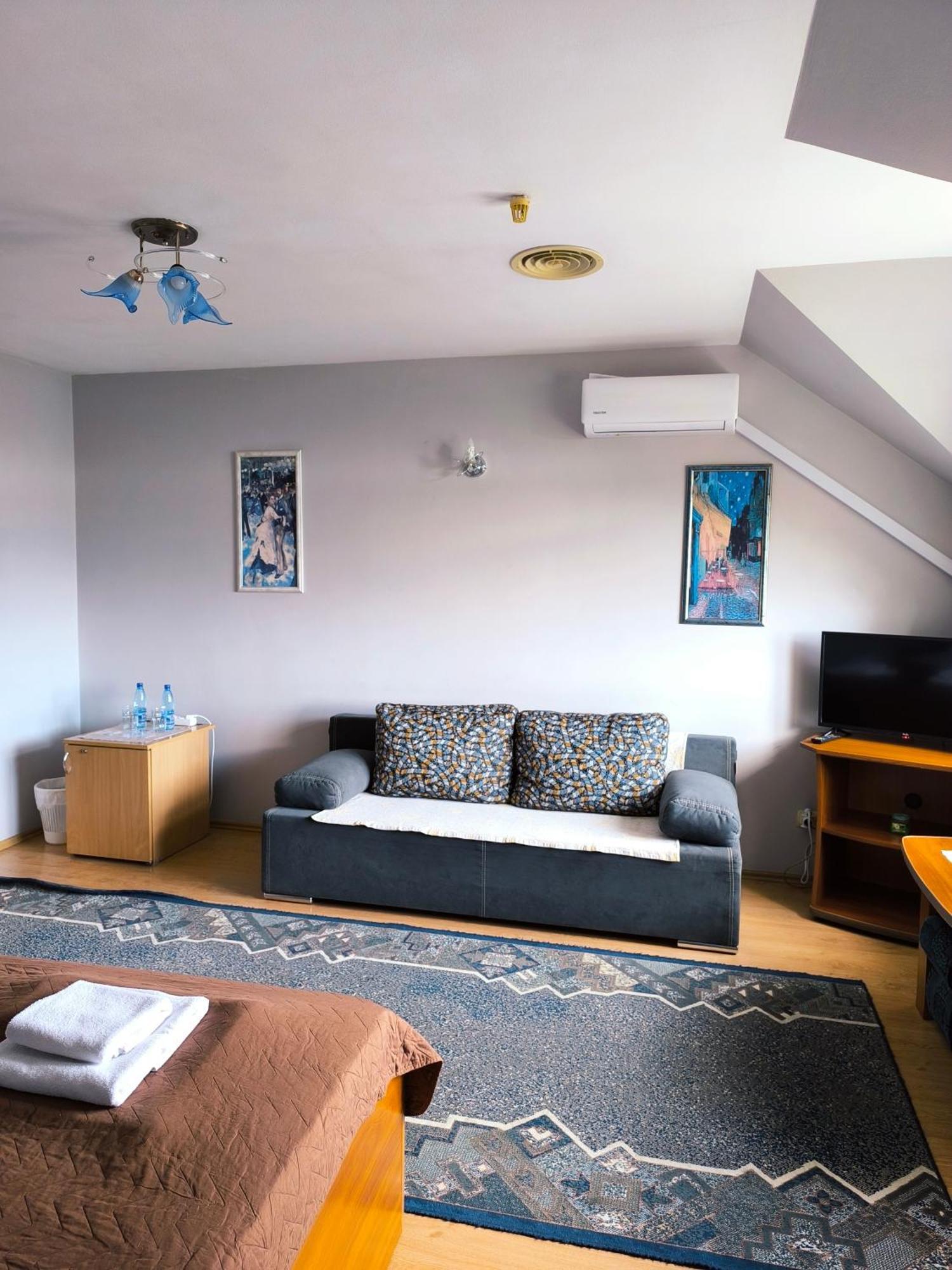 Hotel Delfin Mukácheve Habitación foto