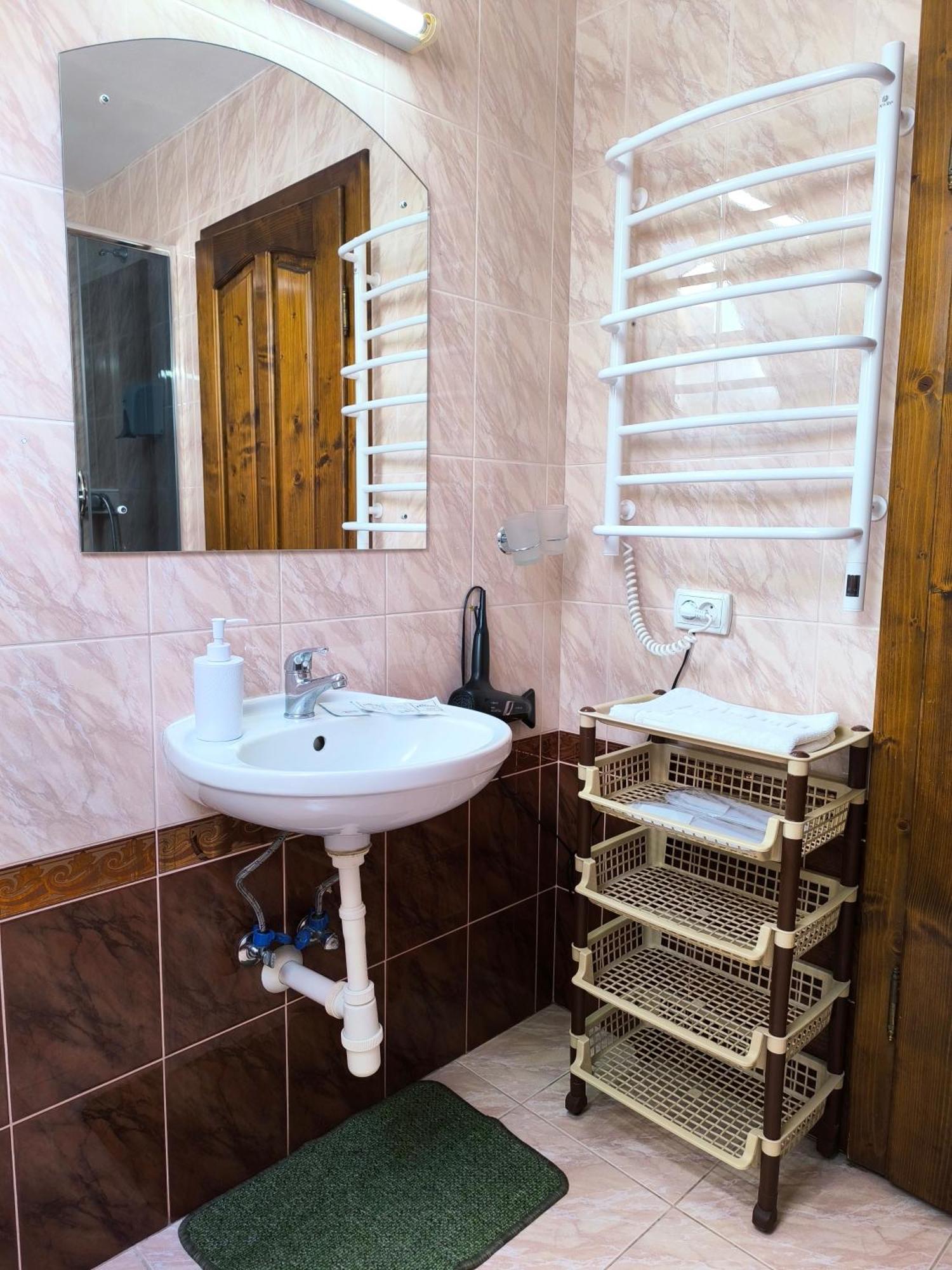 Hotel Delfin Mukácheve Habitación foto