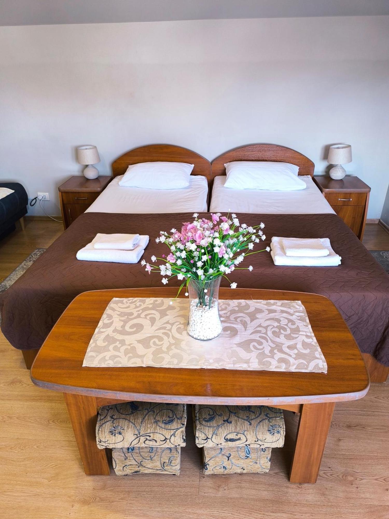 Hotel Delfin Mukácheve Habitación foto